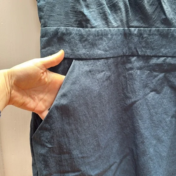 Elegant navy backless mini dress - Picture 3 of 7